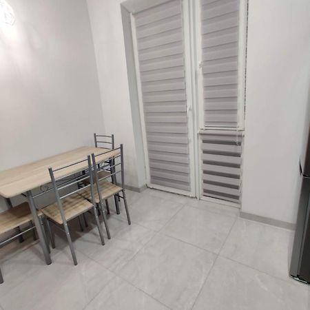 Oazis Apartments Tsjernivtsi Eksteriør bilde