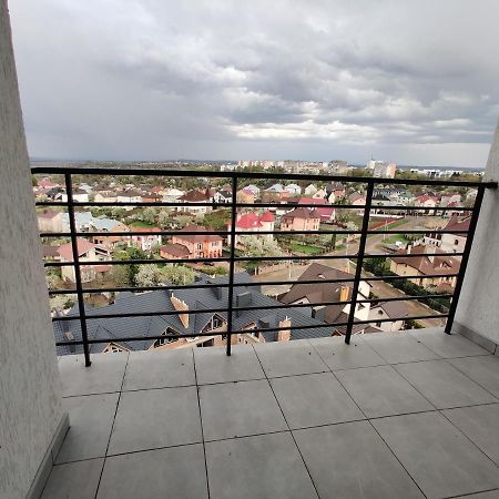 Oazis Apartments Tsjernivtsi Eksteriør bilde
