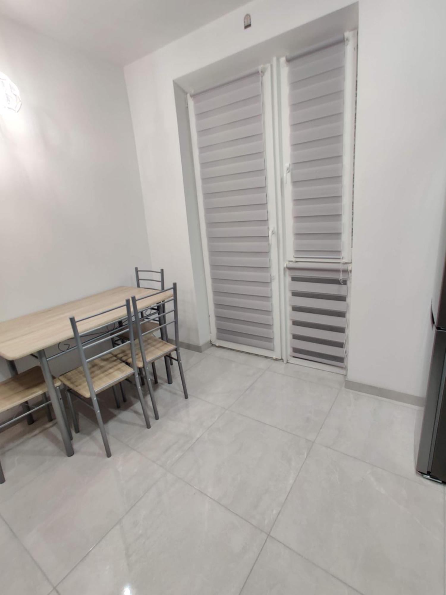 Oazis Apartments Tsjernivtsi Eksteriør bilde
