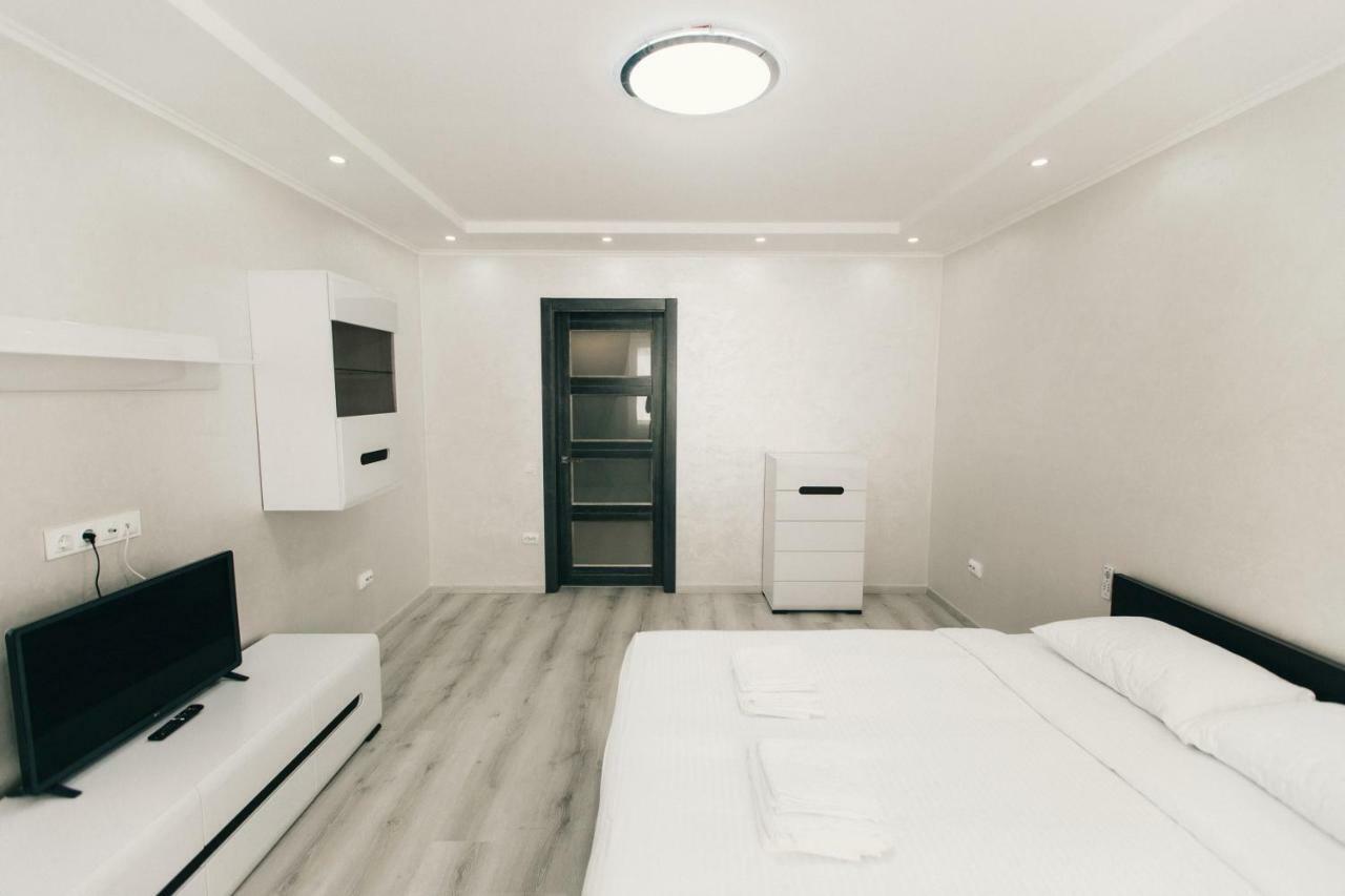 Oazis Apartments Tsjernivtsi Eksteriør bilde