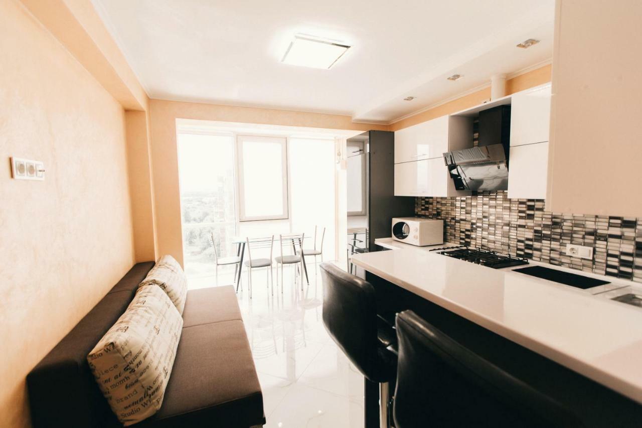 Oazis Apartments Tsjernivtsi Eksteriør bilde